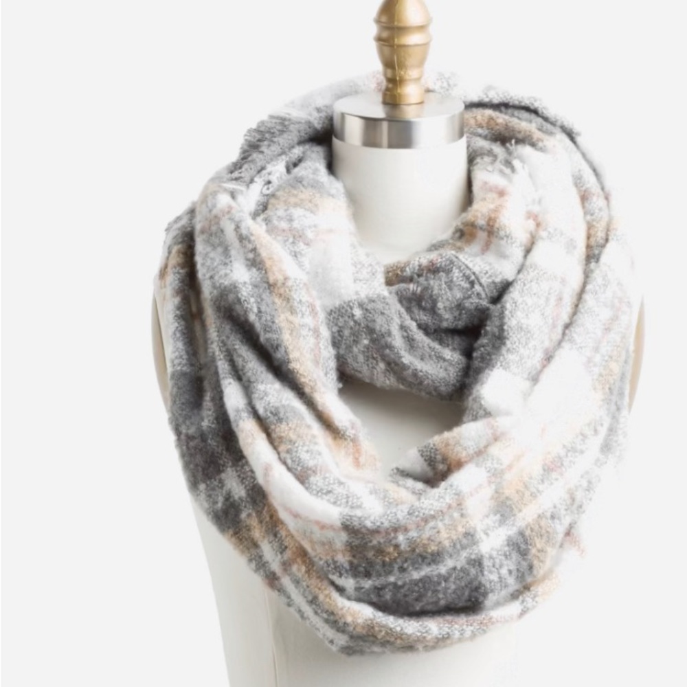 Girly Neema Boucle Infinity Scarf
